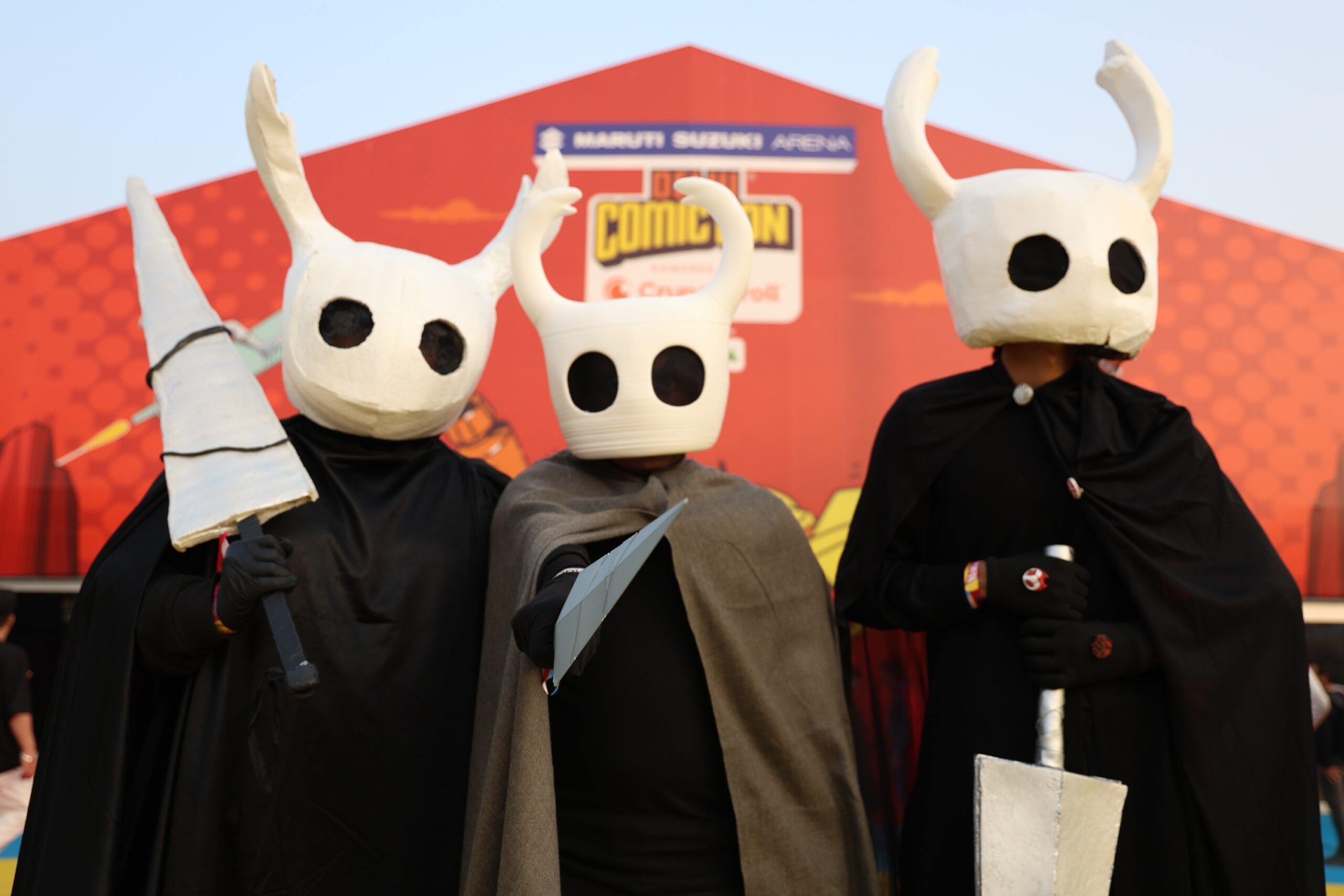 Cosplayer as Hollow Knight (1)